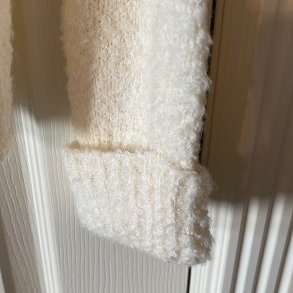 Sweater - Picture 3 of 4